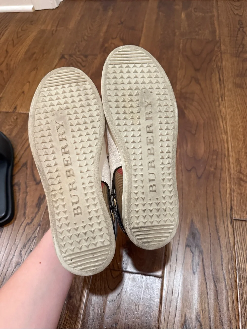 Burberry good size